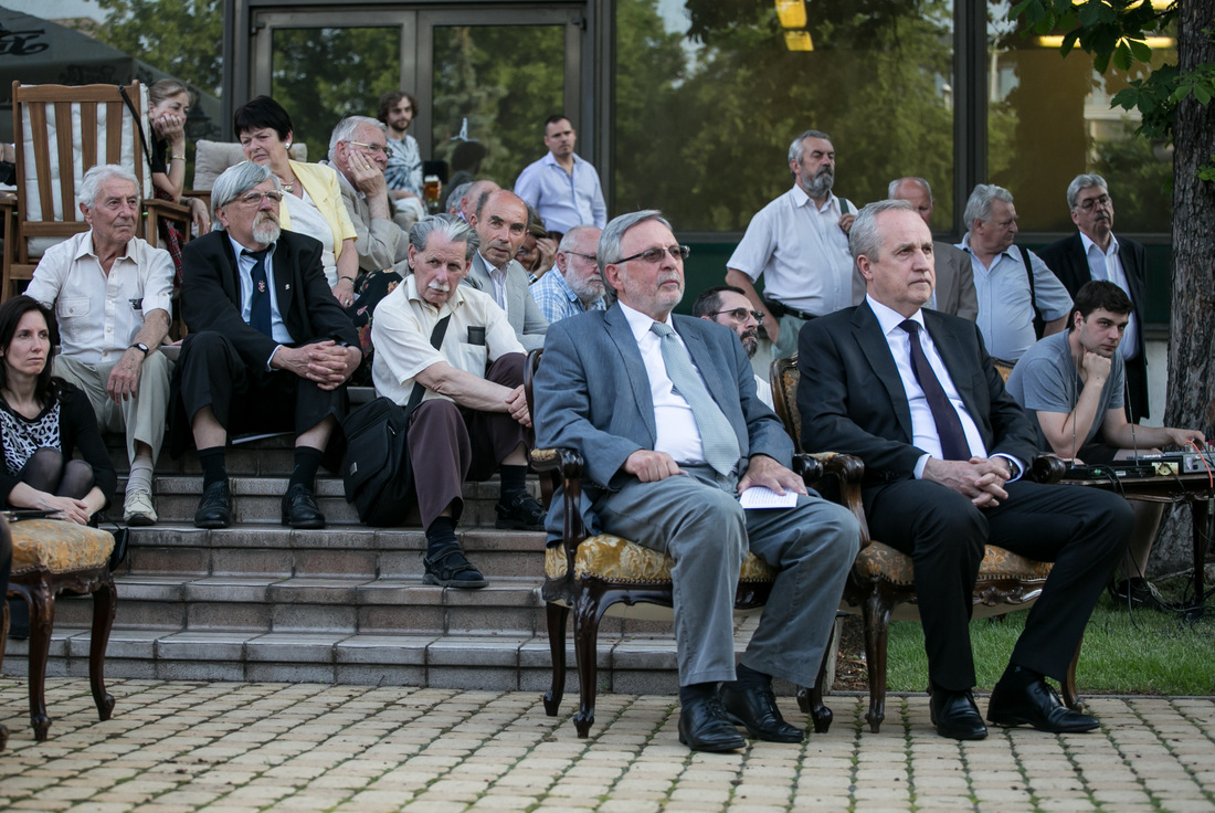 Szidiropulosz Archimédesz és Kontrát Károly államtitkár a a 2015 június 3-án a HM Stefánia kiállításmegnyitón